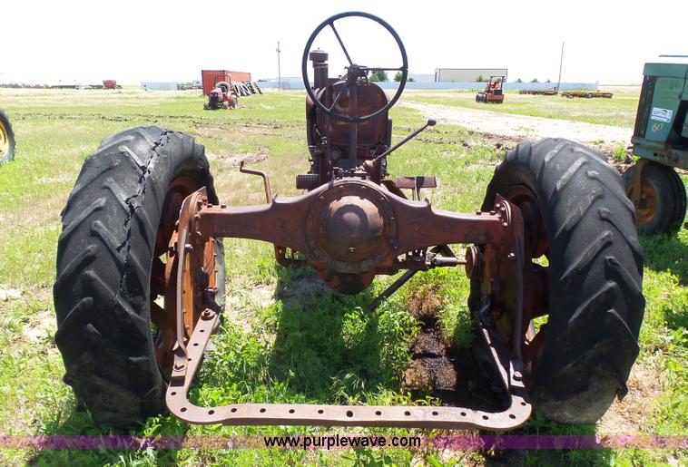 image for item J6089 International F20 tractor