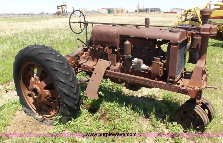 image for item J6089 International F20 tractor