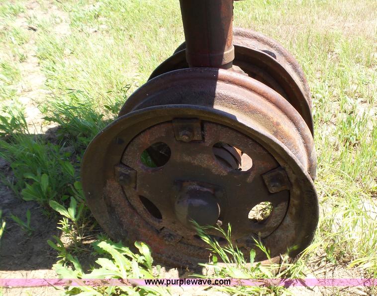 image for item J6089 International F20 tractor