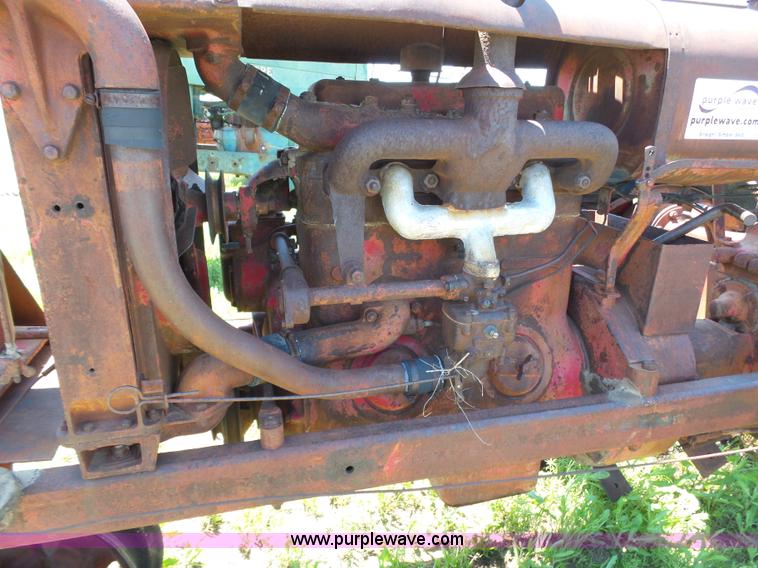 image for item J6089 International F20 tractor