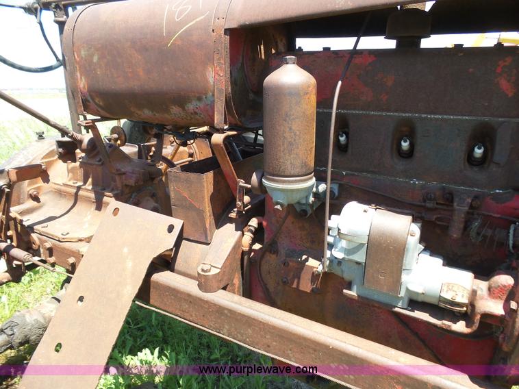 image for item J6089 International F20 tractor