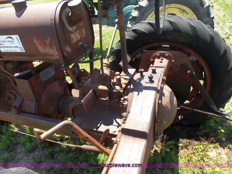 image for item J6089 International F20 tractor