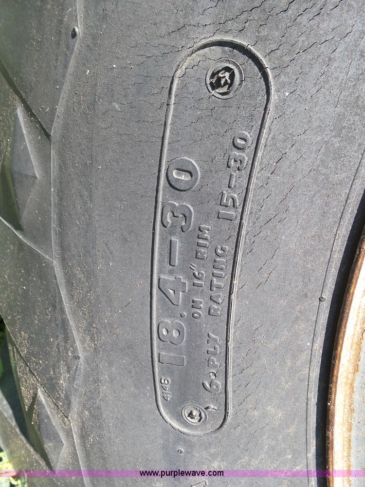 image for item J6091 International 560 tractor