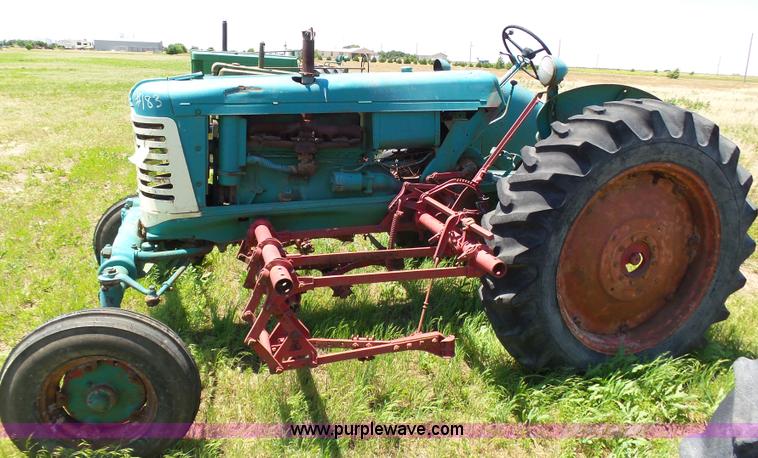 image for item J6092 Oliver 77 row crop tractor