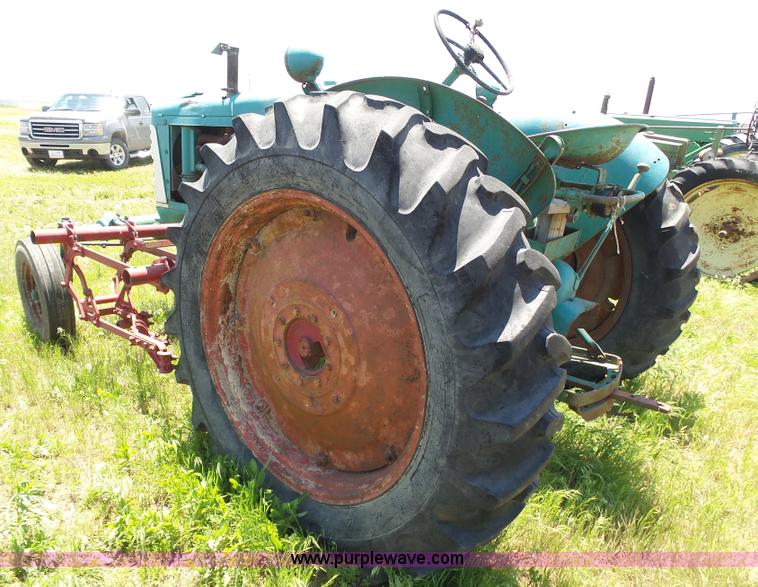 image for item J6092 Oliver 77 row crop tractor
