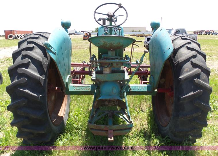 image for item J6092 Oliver 77 row crop tractor