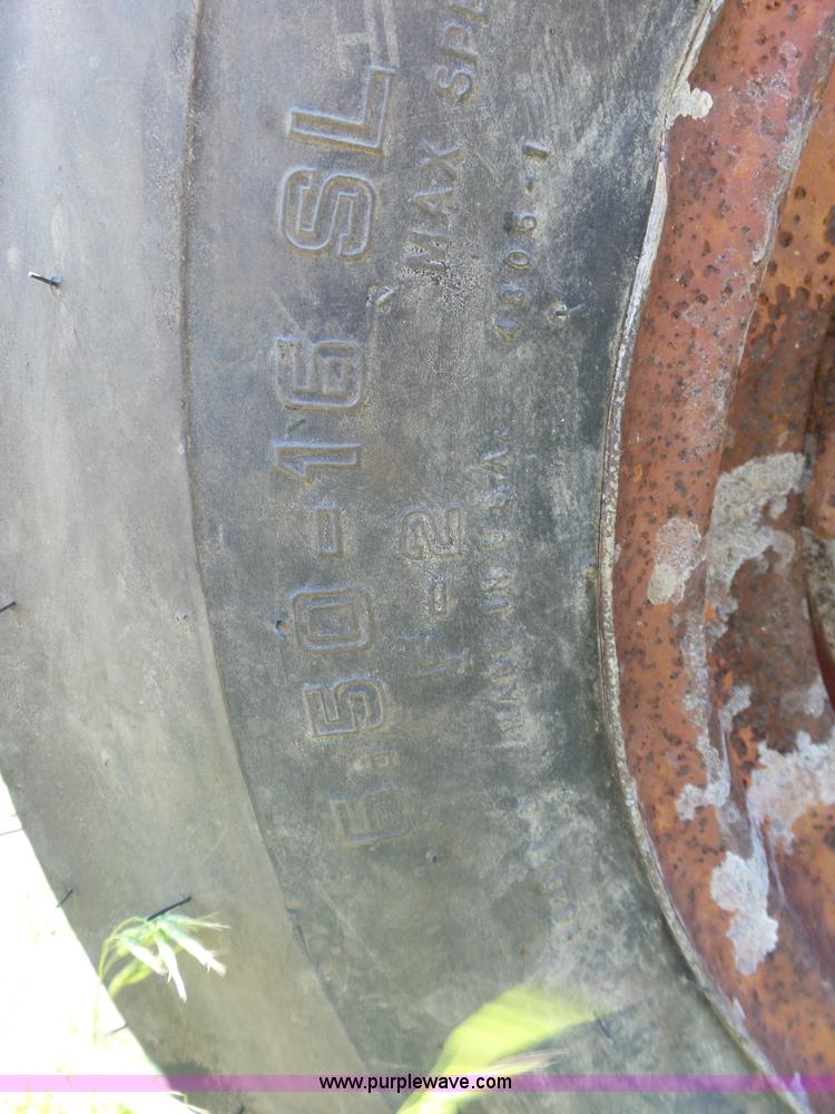 image for item J6092 Oliver 77 row crop tractor