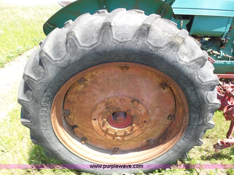 image for item J6092 Oliver 77 row crop tractor