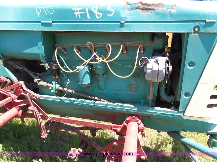 image for item J6092 Oliver 77 row crop tractor