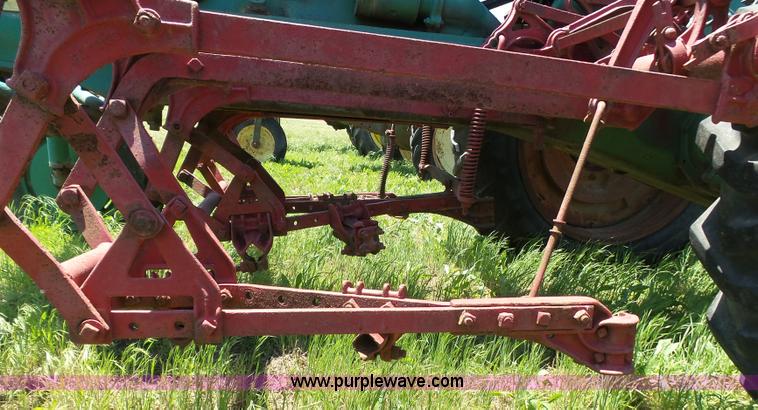 image for item J6092 Oliver 77 row crop tractor