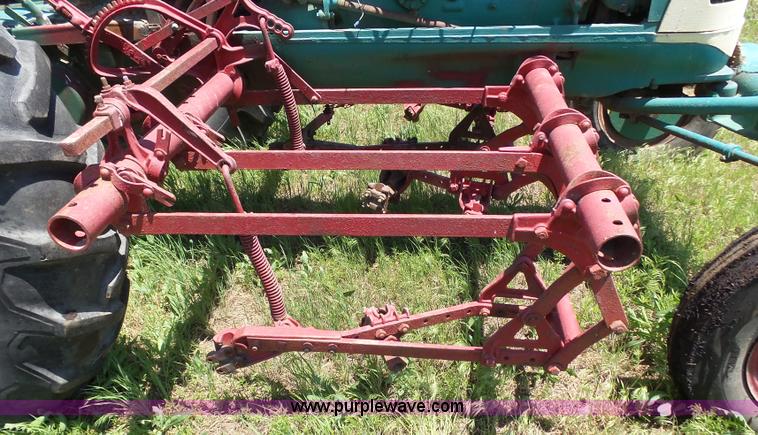 image for item J6092 Oliver 77 row crop tractor