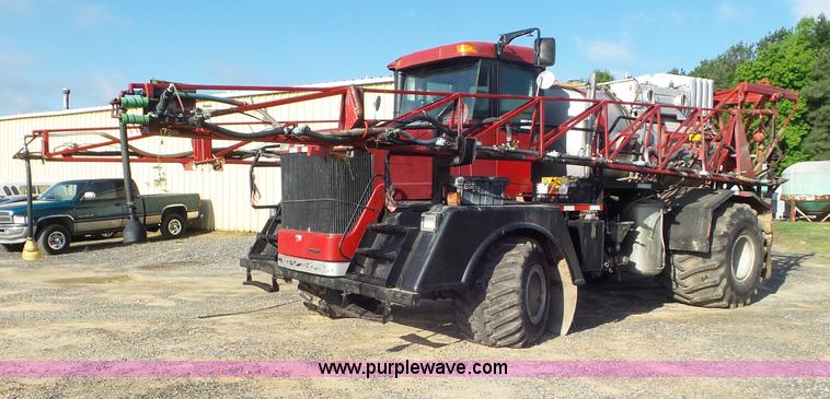 image for item J8476 2003 Case IH FLX 4300 self-propelled sprayer