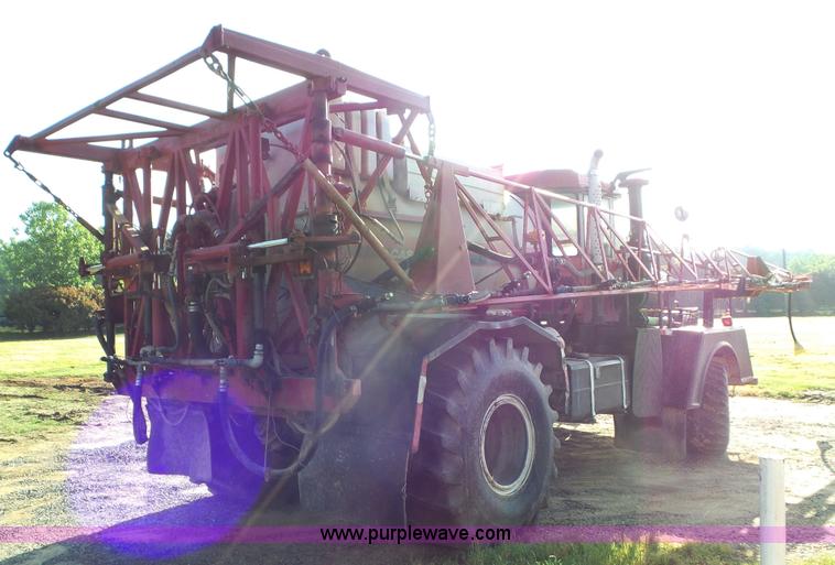 image for item J8476 2003 Case IH FLX 4300 self-propelled sprayer