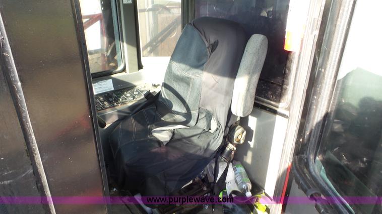 image for item J8476 2003 Case IH FLX 4300 self-propelled sprayer