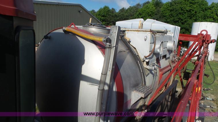 image for item J8476 2003 Case IH FLX 4300 self-propelled sprayer