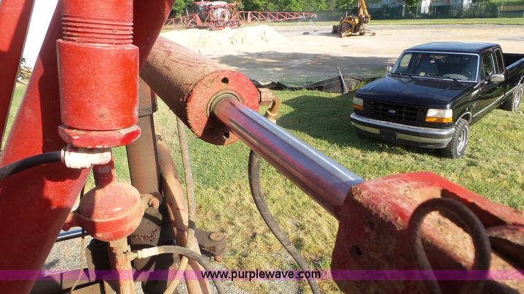 image for item J8476 2003 Case IH FLX 4300 self-propelled sprayer