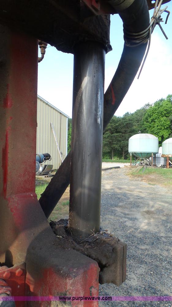 image for item J8476 2003 Case IH FLX 4300 self-propelled sprayer