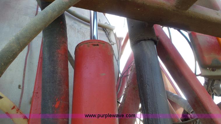 image for item J8476 2003 Case IH FLX 4300 self-propelled sprayer