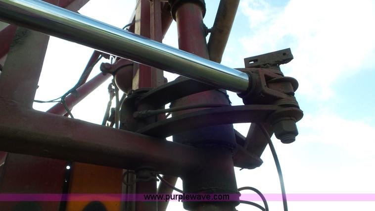 image for item J8476 2003 Case IH FLX 4300 self-propelled sprayer