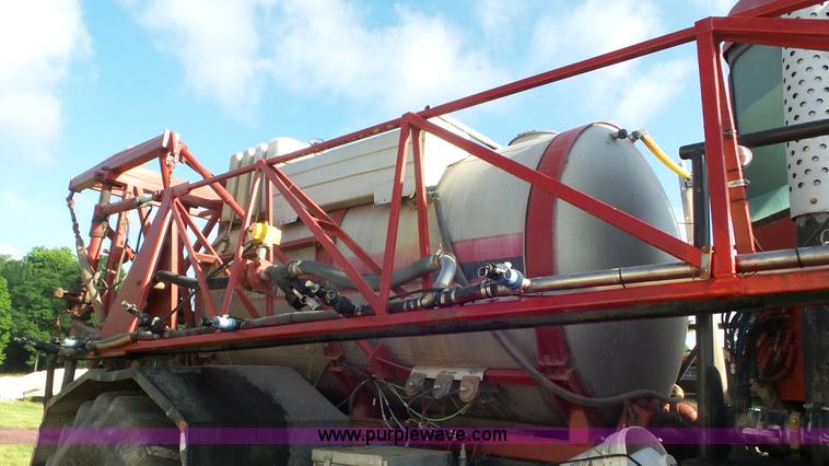 image for item J8476 2003 Case IH FLX 4300 self-propelled sprayer