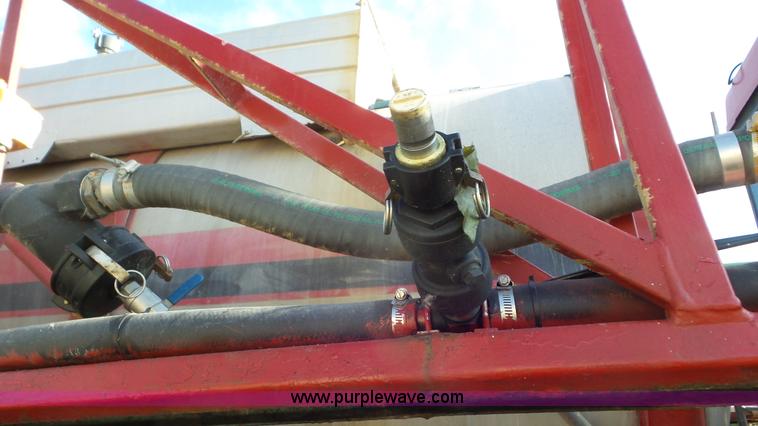 image for item J8476 2003 Case IH FLX 4300 self-propelled sprayer