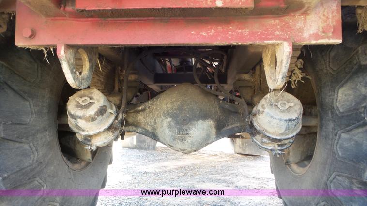 image for item J8476 2003 Case IH FLX 4300 self-propelled sprayer