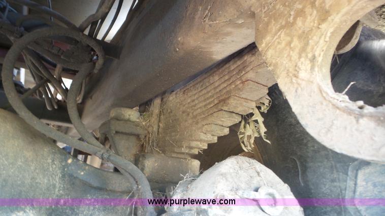 image for item J8476 2003 Case IH FLX 4300 self-propelled sprayer