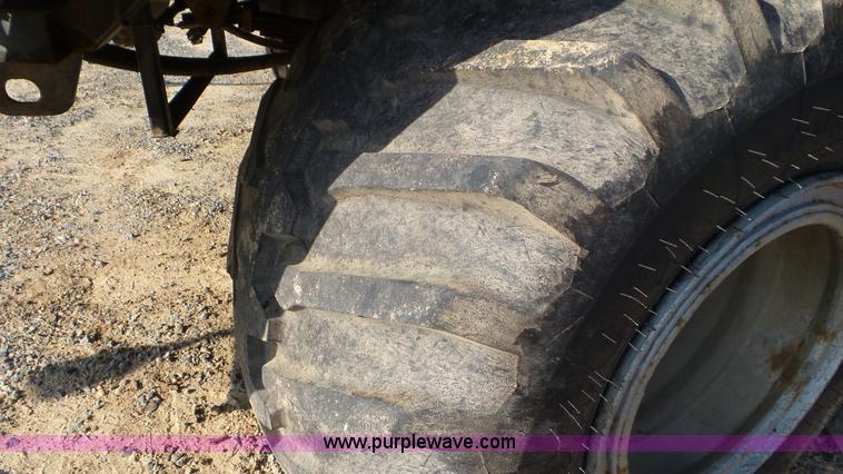 image for item J8476 2003 Case IH FLX 4300 self-propelled sprayer