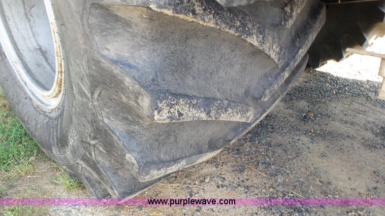 image for item J8476 2003 Case IH FLX 4300 self-propelled sprayer