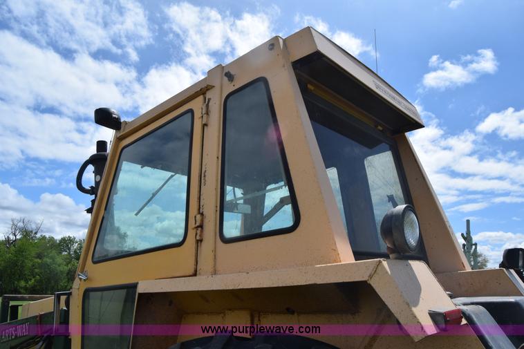 image for item K6733 Case 1270 Agri King tractor