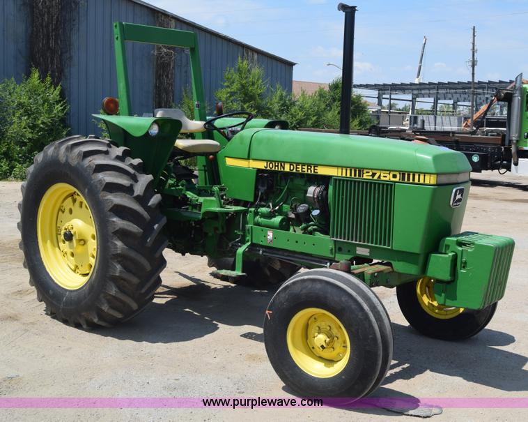 image for item K7286 1985 John Deere 2750 tractor