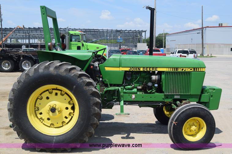 image for item K7286 1985 John Deere 2750 tractor