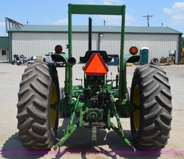 image for item K7286 1985 John Deere 2750 tractor