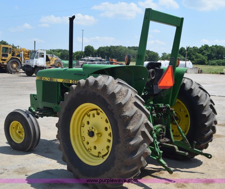 image for item K7286 1985 John Deere 2750 tractor