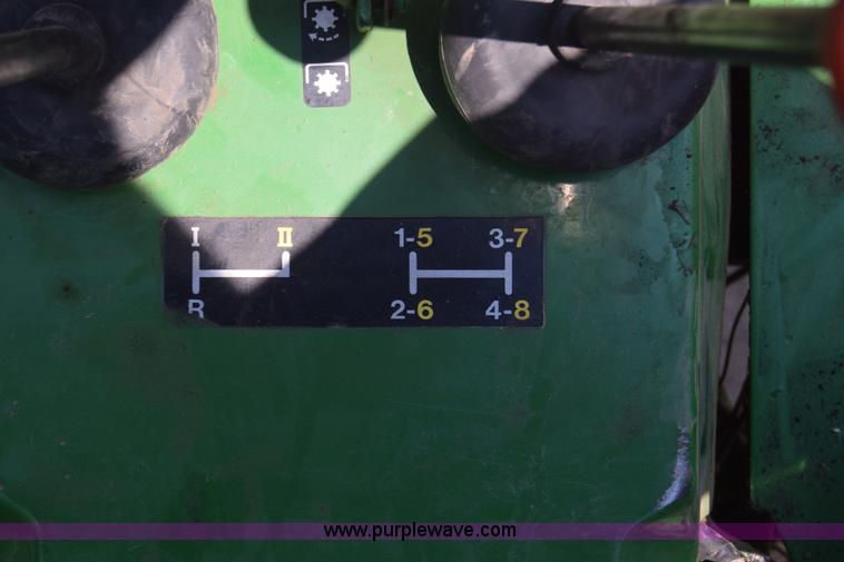 image for item K7286 1985 John Deere 2750 tractor