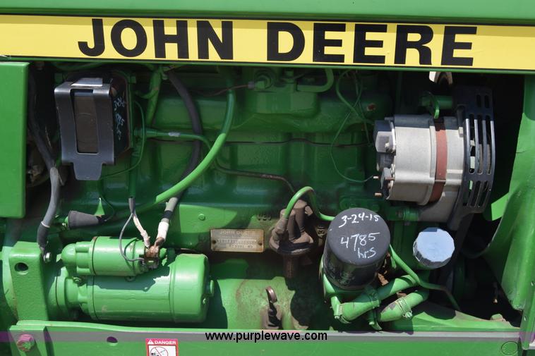 image for item K7286 1985 John Deere 2750 tractor