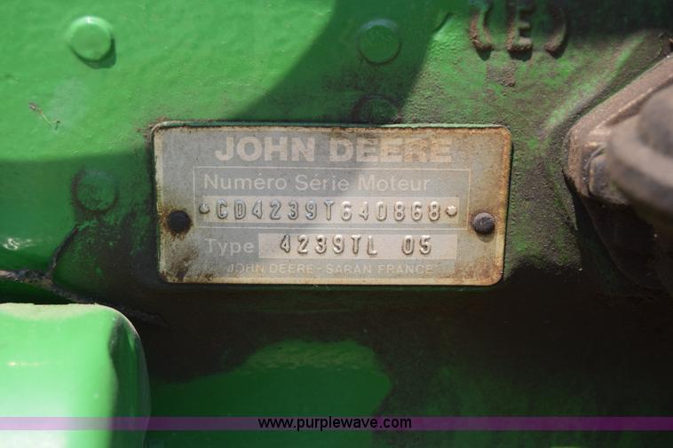 image for item K7286 1985 John Deere 2750 tractor