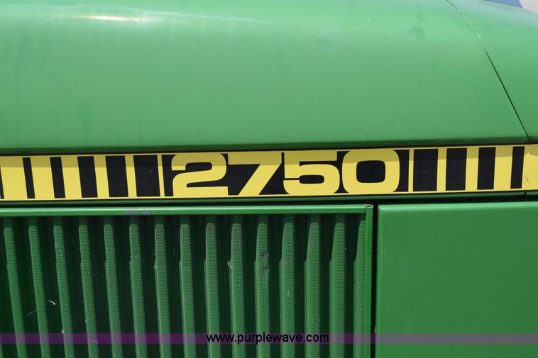 image for item K7286 1985 John Deere 2750 tractor