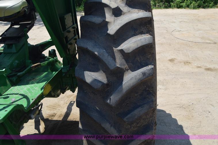 image for item K7286 1985 John Deere 2750 tractor