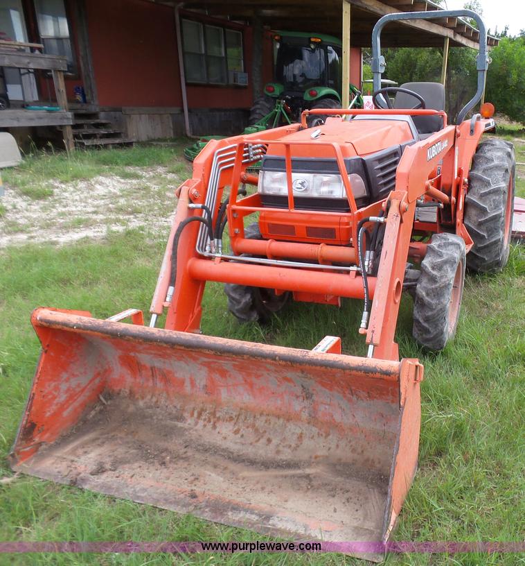 image for item L1543 Kubota L3010D MFWD tractor
