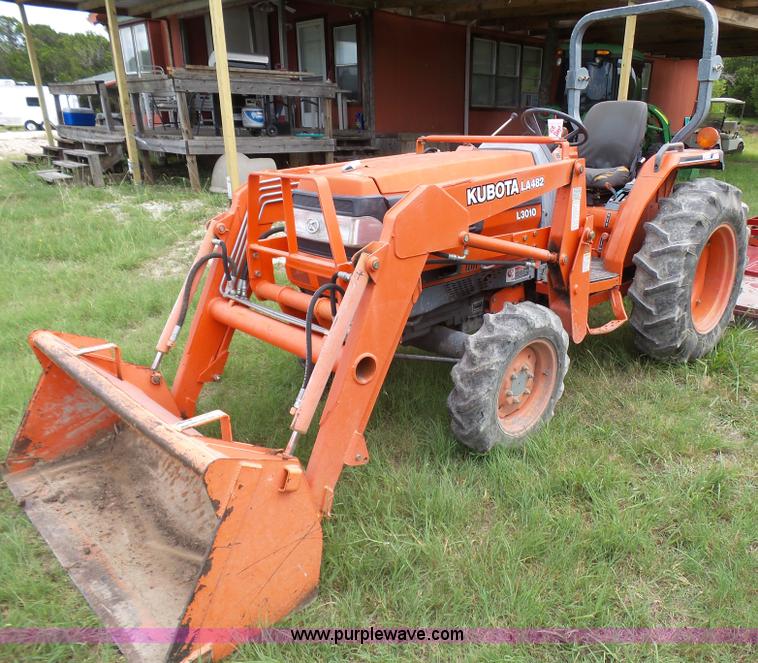 image for item L1543 Kubota L3010D MFWD tractor