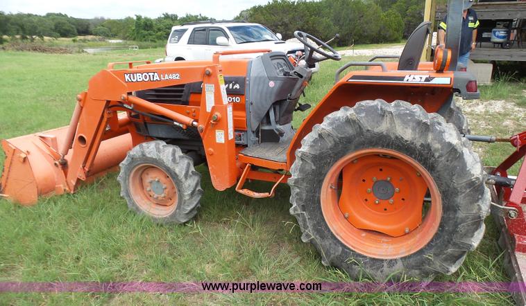 image for item L1543 Kubota L3010D MFWD tractor