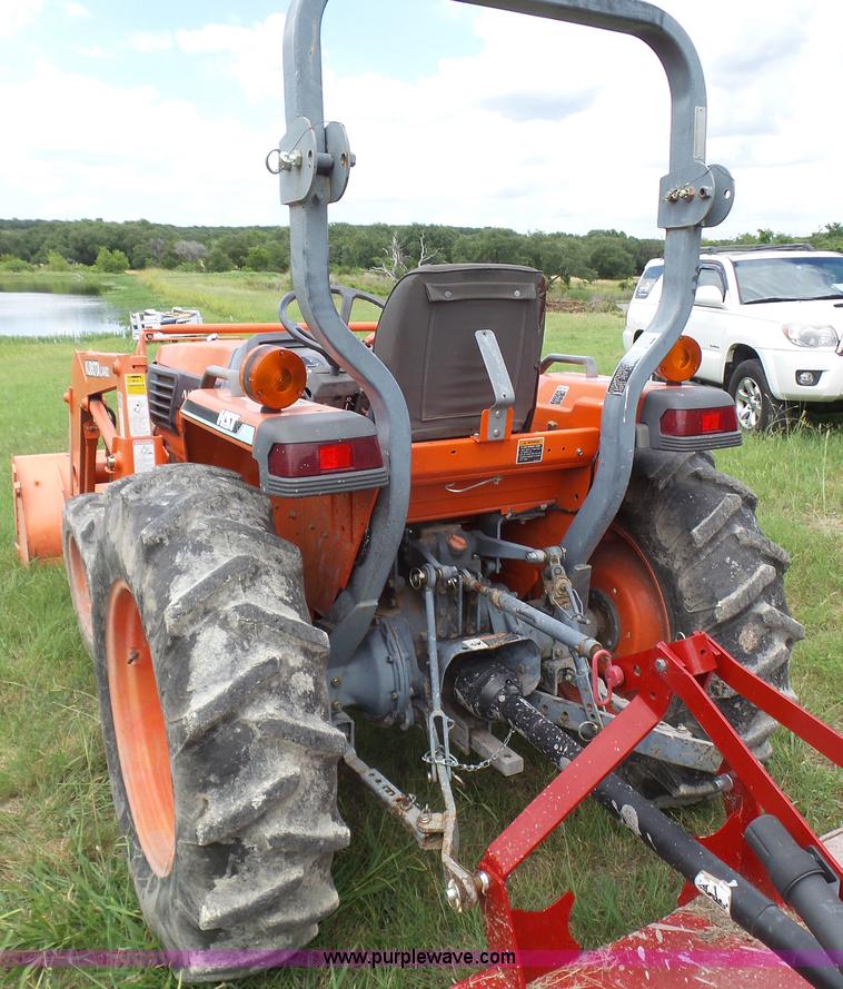 image for item L1543 Kubota L3010D MFWD tractor