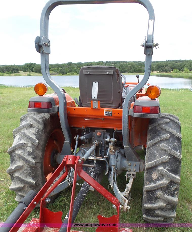 image for item L1543 Kubota L3010D MFWD tractor