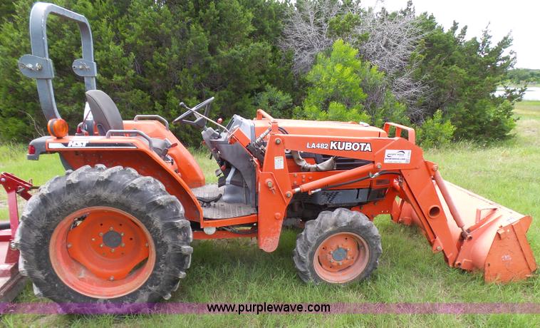 image for item L1543 Kubota L3010D MFWD tractor