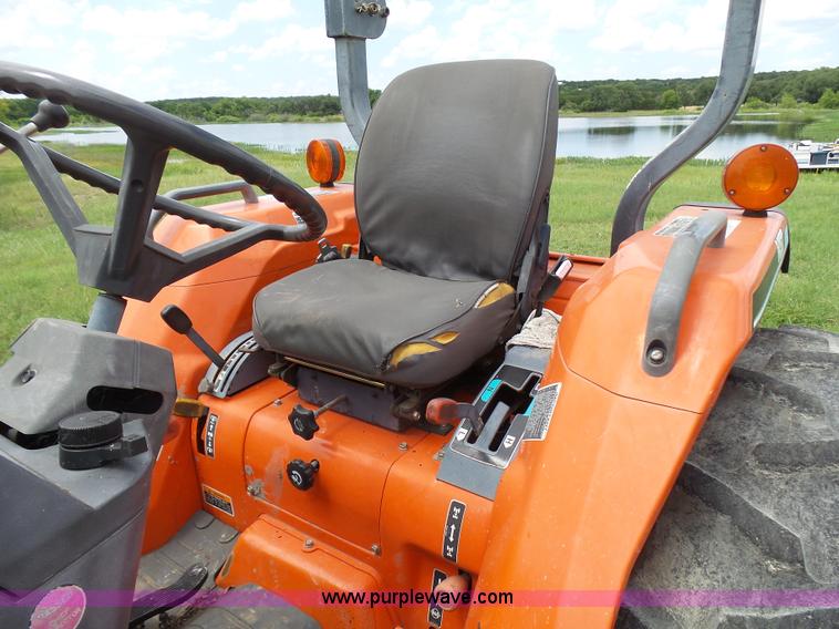 image for item L1543 Kubota L3010D MFWD tractor