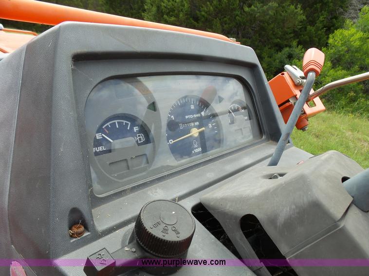 image for item L1543 Kubota L3010D MFWD tractor