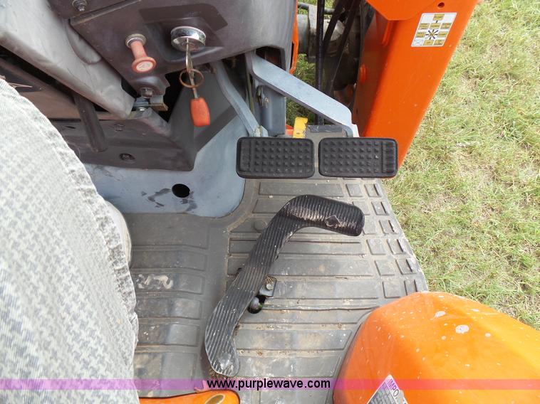 image for item L1543 Kubota L3010D MFWD tractor