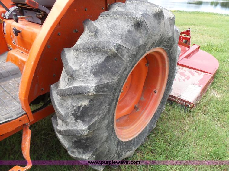 image for item L1543 Kubota L3010D MFWD tractor
