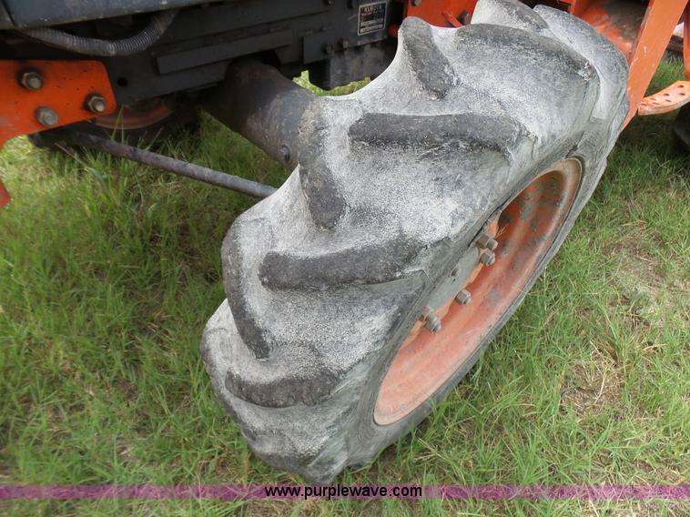 image for item L1543 Kubota L3010D MFWD tractor
